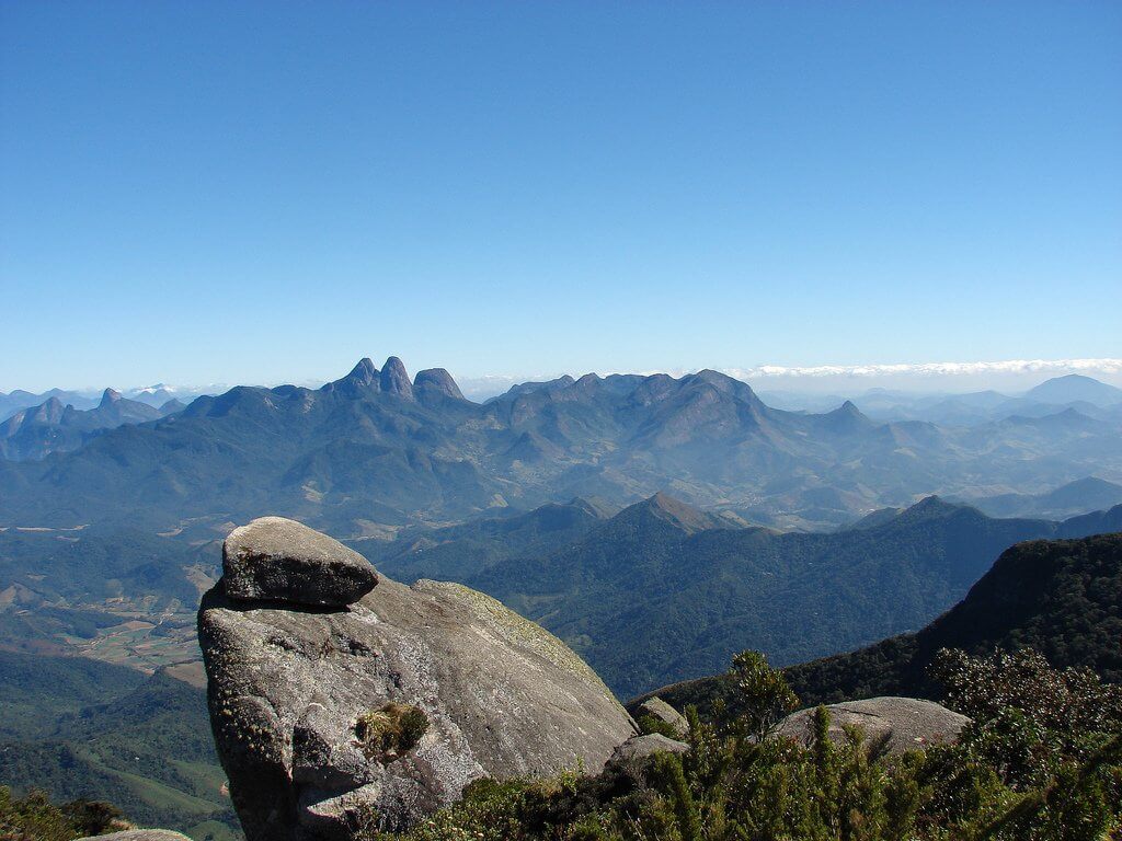 Pico da Caledônia. Fonte: Wikipédia. 