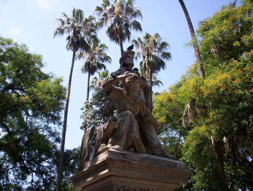 Monumento à Anita Garibaldi. Fonte: http://institutoanita.blogspot.com